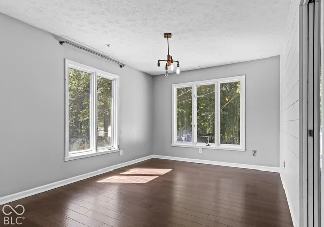Photo 4 of Single family home for sale at 272 Canterbury Dr, Avon, IN 46123 | MLS# 22133260 | Listing updated on 2026-10-29