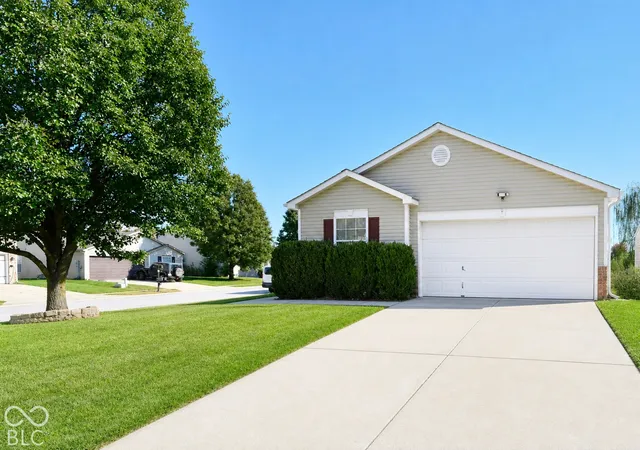 Photo 1 of Sale Pending at 13077 N Becks Grv Dr, Camby, IN 46113 | MLS# 22133263 | Listing updated on 2026-10-27
