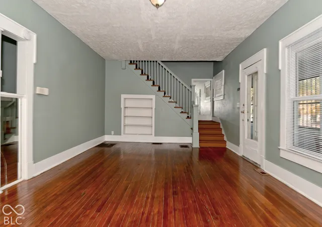 Photo 4 of Single family home for sale at 1137 W 34th Street, Indianapolis, IN 46208 | MLS# 22133270 | Listing updated on 2026-10-26