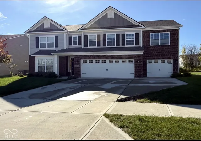 Photo 2 of Single family home for sale at 4195 Ironclad Dr, Bargersville, IN 46106 | MLS# 22133278 | Listing updated on 2026-10-27