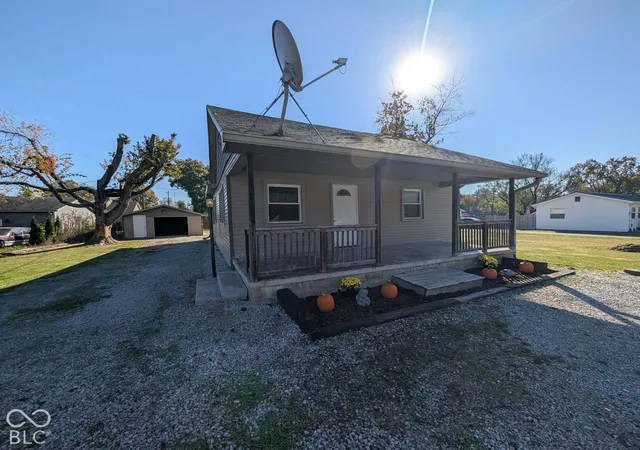 Photo 3 of Single family home for sale at 201 S Church St, Centerpoint, IN 47840 | MLS# 22133289 | Listing updated on 2026-10-26