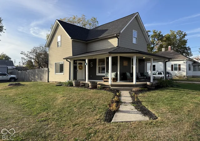Single family home for sale at 106 S Chestnut St, Alexandria, IN 46001 | MLS# 22133293