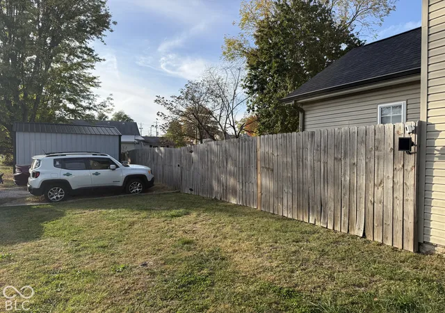 Photo 3 of Single family home for sale at 106 S Chestnut St, Alexandria, IN 46001 | MLS# 22133293 | Listing updated on 2026-10-25