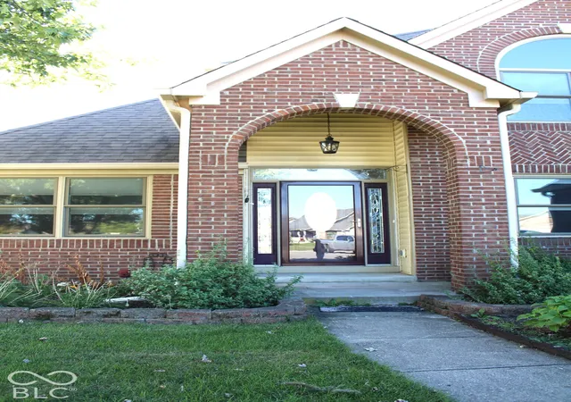 Photo 2 of Single family home for sale at 1117 Hague Ct, Franklin, IN 46131 | MLS# 22133300 | Listing updated on 2026-10-27