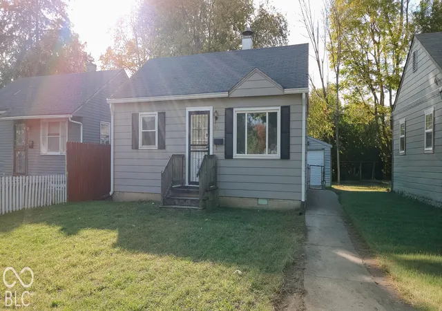 Photo 3 of Single family home for sale at 1106 N Concord St, Indianapolis, IN 46222 | MLS# 22133303 | Listing updated on 2026-10-27