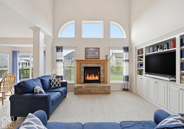 Photo 4 of Single family home for sale at 7851 Friends Crk, Avon, IN 46123 | MLS# 22133325 | Listing updated on 2026-10-29