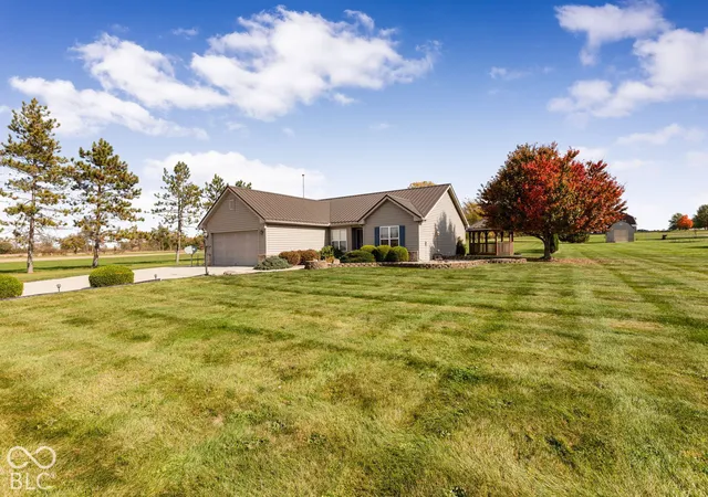 Photo 3 of Single family home for sale at 204 N 950 East, Greentown, IN 46936 | MLS# 22133329 | Listing updated on 2026-10-26