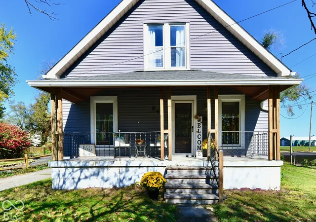 Photo 1 of Single family home for sale at 948 W Jefferson St, Franklin, IN 46131 | MLS# 22133330 | Listing updated on 2026-10-27