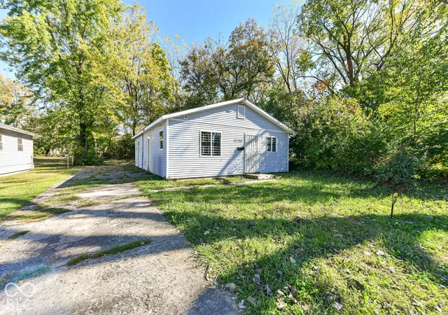 Photo 3 of Single family home for sale at 3129 Station St, Indianapolis, IN 46218 | MLS# 22133337 | Listing updated on 2026-10-27