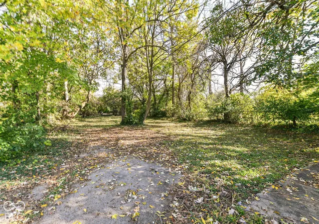 Photo 4 of Single family home for sale at 3129 Station St, Indianapolis, IN 46218 | MLS# 22133337 | Listing updated on 2026-10-27