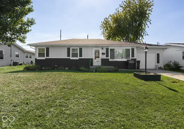Single family home for sale at 1459 E Walnut St, Frankfort, IN 46041 | MLS# 22133357