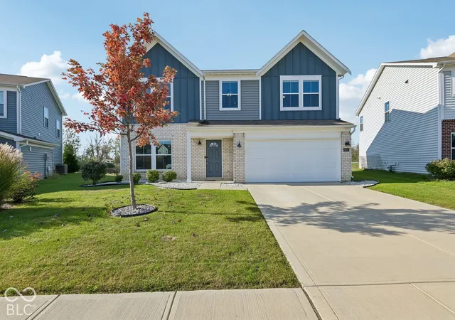 Photo 1 of Single family home for sale at 9707 Violet Cir, Indianapolis, IN 46239 | MLS# 22133363 | Listing updated on 2026-10-27