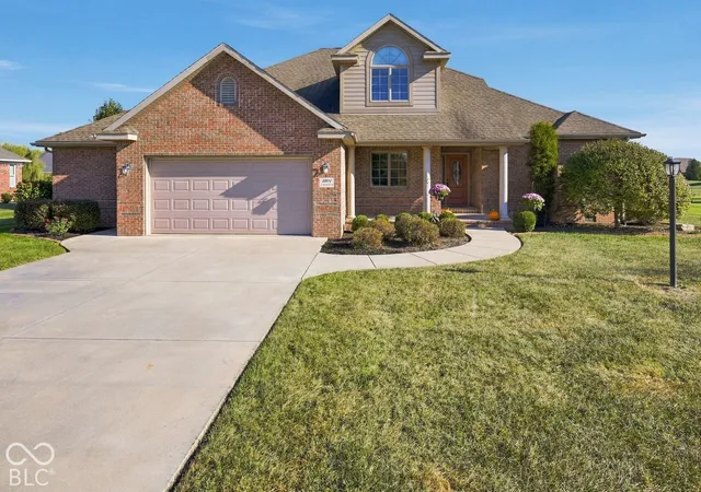 Single family home for sale at 5504 N Lakeshore Dr, Muncie, IN 47304 | MLS# 22133366