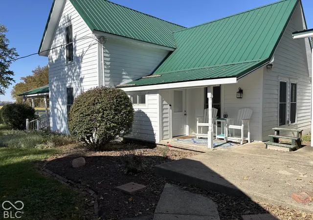 Photo 1 of Single family home for sale at 1866 N 450 Road W, Rushville, IN 46173 | MLS# 22133378 | Listing updated on 2026-10-28