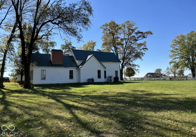 Photo 4 of Single family home for sale at 1866 N 450 Road W, Rushville, IN 46173 | MLS# 22133378 | Listing updated on 2026-10-28
