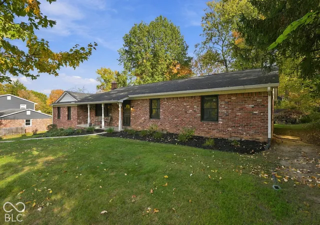 Photo 3 of Single family home for sale at 151 Beechmont Dr, Carmel, IN 46032 | MLS# 22133384 | Listing updated on 2026-10-29