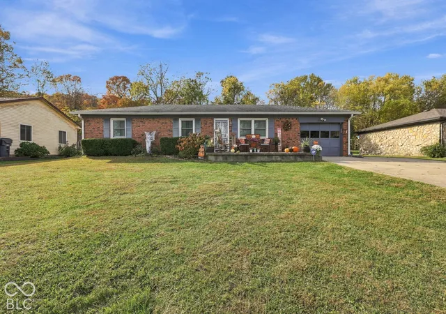 Photo 4 of Single family home for sale at 80 Kings Xing, Mooresville, IN 46158 | MLS# 22133398 | Listing updated on 2026-10-27