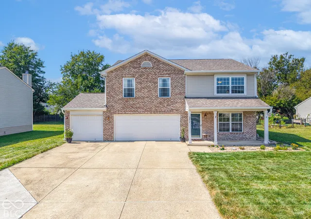 Photo 1 of Single family home for sale at 3214 Hemlock Way, Indianapolis, IN 46203 | MLS# 22133399 | Listing updated on 2026-10-28