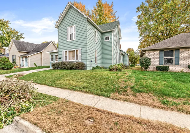 Photo 4 of Single family home for sale at 1517 Morton St, Noblesville, IN 46060 | MLS# 22133413 | Listing updated on 2026-10-27