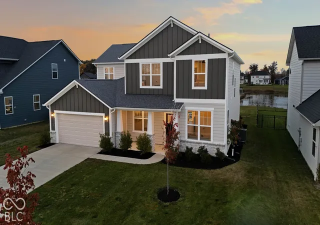 Photo 1 of Single family home for sale at 8410 Morgan Ln, Zionsville, IN 46077 | MLS# 22133414 | Listing updated on 2026-10-29