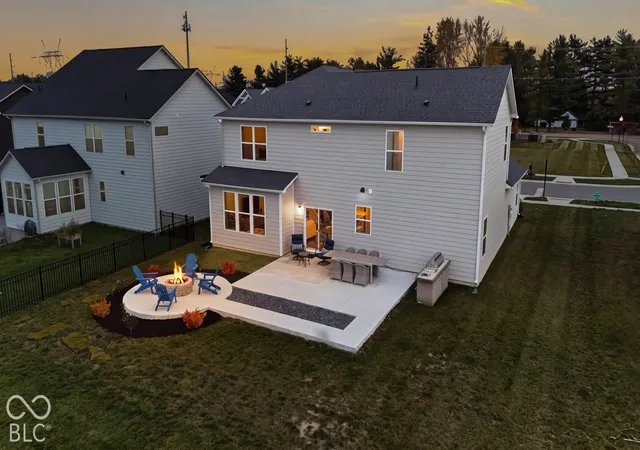 Photo 3 of Single family home for sale at 8410 Morgan Ln, Zionsville, IN 46077 | MLS# 22133414 | Listing updated on 2026-10-29