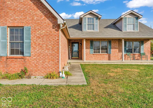 Photo 3 of Single family home for sale at 22 W County Rd 1075 N, Lizton, IN 46149 | MLS# 22133427 | Listing updated on 2026-10-27
