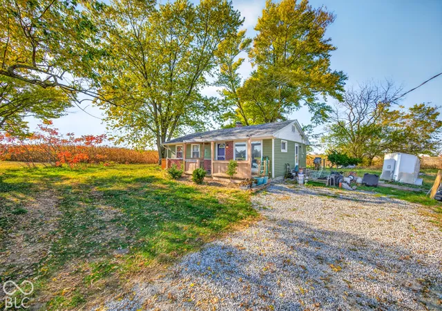 Photo 2 of Single family home for sale at 1968 W State Rd 44, Franklin, IN 46131 | MLS# 22133428 | Listing updated on 2026-10-29