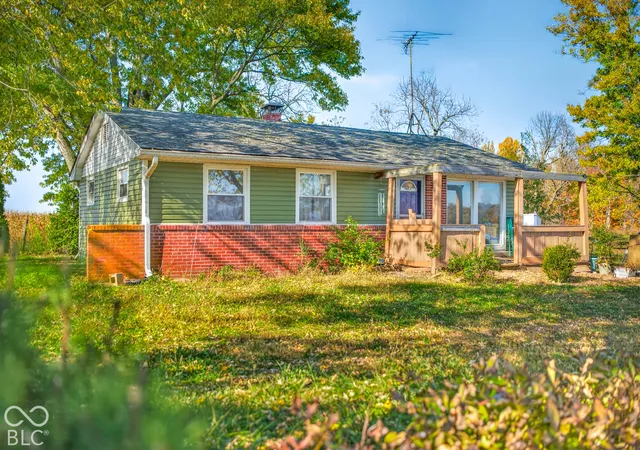 Photo 3 of Single family home for sale at 1968 W State Rd 44, Franklin, IN 46131 | MLS# 22133428 | Listing updated on 2026-10-29