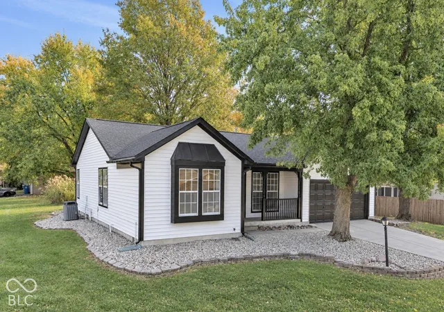 Photo 1 of Single family home for sale at 11717 Madden Ln, Fishers, IN 46038 | MLS# 22133436 | Listing updated on 2026-10-26