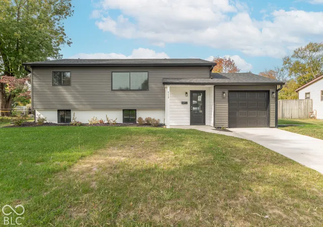 Single family home for sale at 513 Linden Ln, Plainfield, IN 46168 | MLS# 22133446