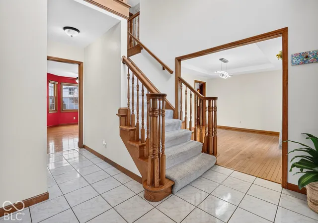 Photo 4 of Single family home for sale at 1424 Blackhawk Dr, Columbus, IN 47201 | MLS# 22133458 | Listing updated on 2026-10-29