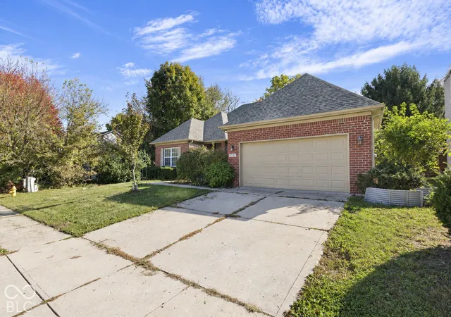 Photo 1 of Single family home for sale at 5347 Rippling Brk Way, Carmel, IN 46033 | MLS# 22133465 | Listing updated on 2026-10-27