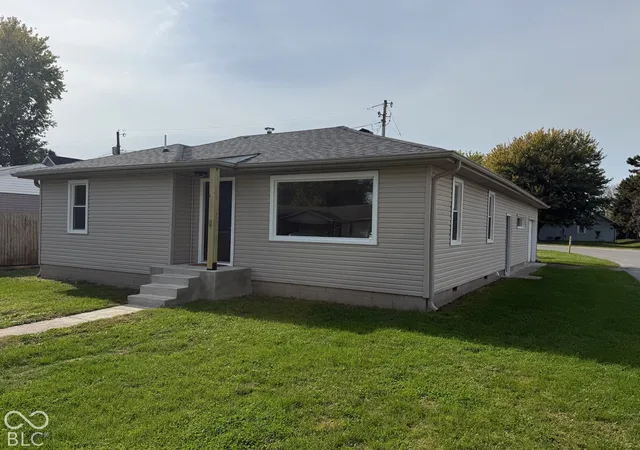 Photo 3 of Single family home for sale at 1610 Josephine St, Martinsville, IN 46151 | MLS# 22133479 | Listing updated on 2026-10-26