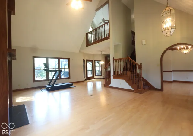 Photo 3 of Single family home for sale at 441 W Thompson Rd, Indianapolis, IN 46217 | MLS# 22133481 | Listing updated on 2026-10-26