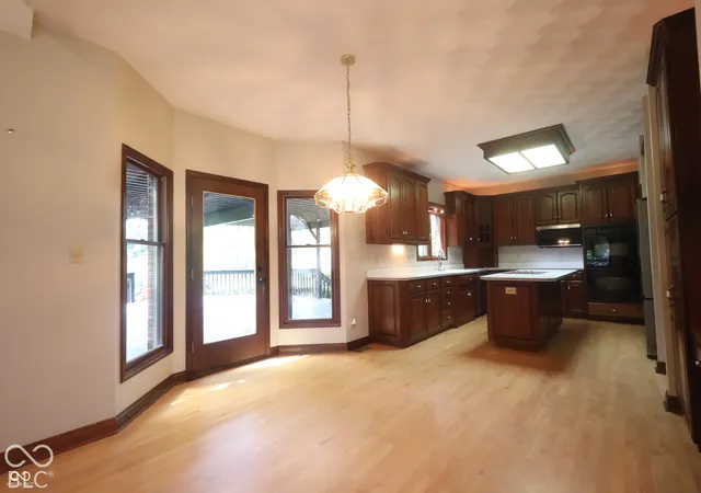 Photo 4 of Single family home for sale at 441 W Thompson Rd, Indianapolis, IN 46217 | MLS# 22133481 | Listing updated on 2026-10-26