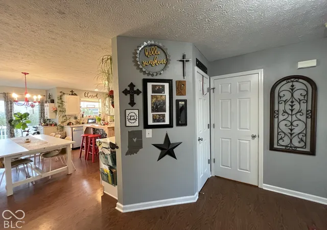 Photo 3 of Single family home for sale at 5025 W Bay Rd, Plainfield, IN 46168 | MLS# 22133485 | Listing updated on 2026-10-29