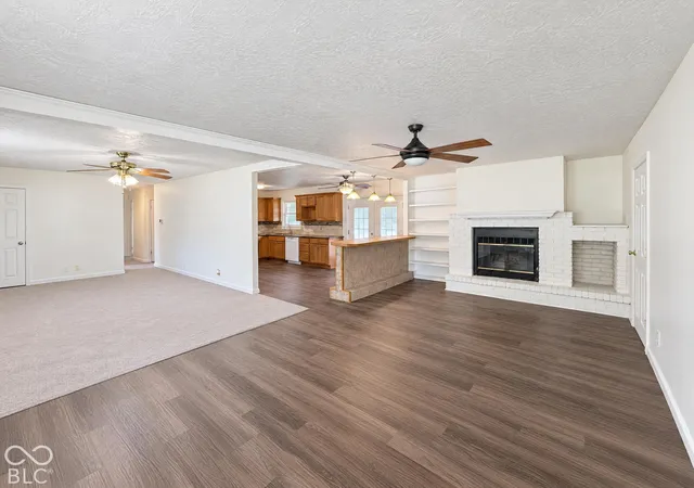 Photo 3 of Single family home for sale at 135 Southlane Dr, Whiteland, IN 46184 | MLS# 22133498 | Listing updated on 2026-10-26