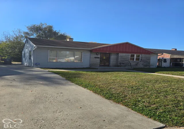 Photo 2 of Single family home for sale at 561 Drake St, Indianapolis, IN 46202 | MLS# 22133502 | Listing updated on 2026-10-29