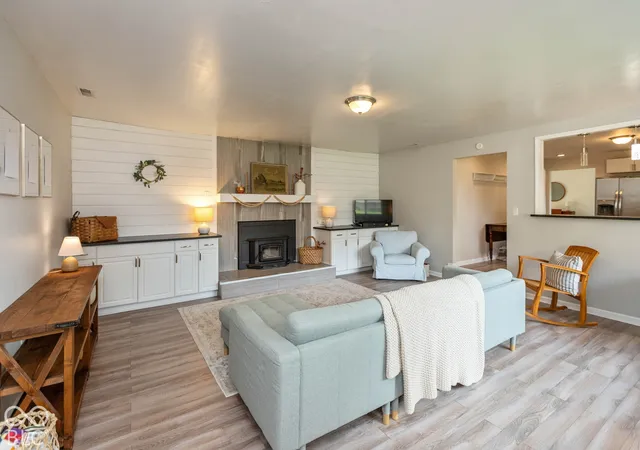 Photo 4 of Single family home for sale at 1947 Argyle Dr, Avon, IN 46123 | MLS# 22133504 | Listing updated on 2026-10-28