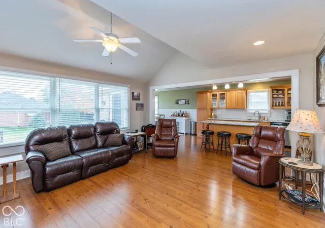 Photo 3 of Condo for sale at 4501 Quail Crk Tr N, Pittsboro, IN 46167 | MLS# 22133511 | Listing updated on 2026-10-28