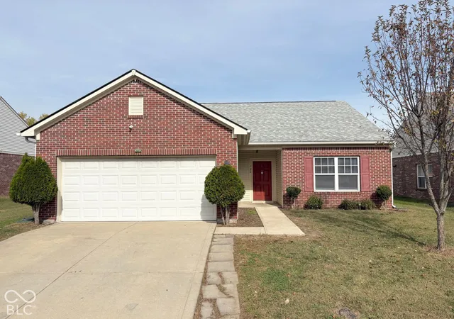 Single family home for sale at 724 Winding Grv Dr, Indianapolis, IN 46217 | MLS# 22133519