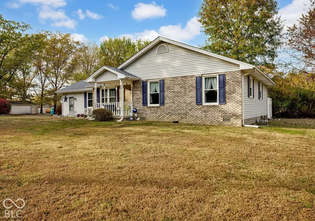 Photo 3 of Single family home for sale at 2881 White Hall Dr, North Vernon, IN 47265 | MLS# 22133524 | Listing updated on 2026-10-27