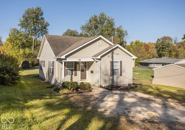 Photo 1 of Single family home for sale at 184 High St, Danville, IN 46122 | MLS# 22133526 | Listing updated on 2026-10-27