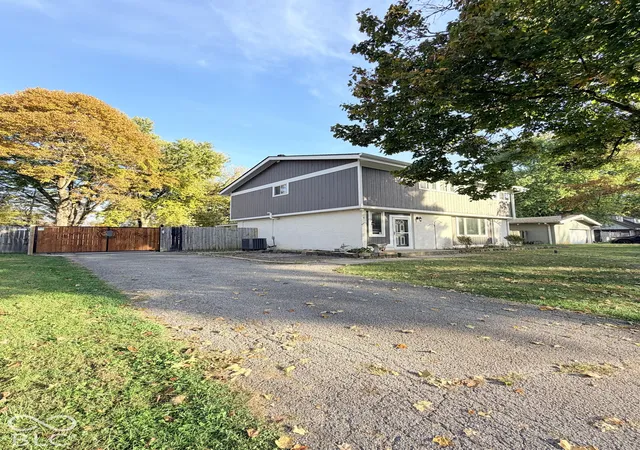 Photo 3 of Single family home for sale at 4839 Alameda Rd, Indianapolis, IN 46228 | MLS# 22133529 | Listing updated on 2026-10-27