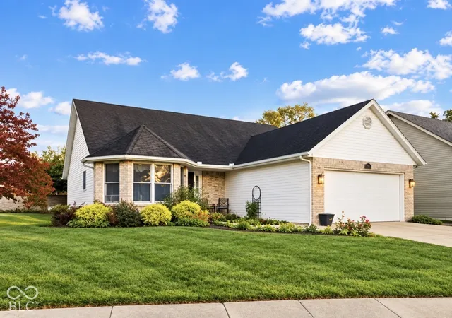 Photo 3 of Single family home for sale at 2468 Dutch Ln, Terre Haute, IN 47802 | MLS# 22133532 | Listing updated on 2026-10-28