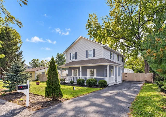 Photo 3 of Single family home for sale at 1035 Helen Dr, Indianapolis, IN 46240 | MLS# 22133534 | Listing updated on 2026-10-28