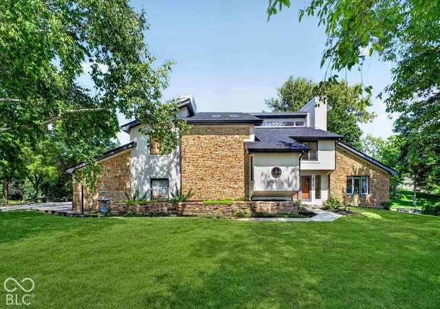 Photo 1 of Single family home for sale at 310 Pickwick Ct, Noblesville, IN 46062 | MLS# 22133535 | Listing updated on 2026-10-30