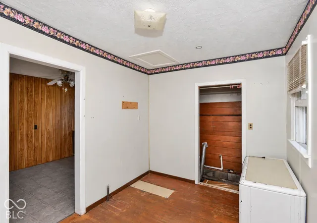 Photo 2 of Single family home for sale at 1462 Standish Ave, Indianapolis, IN 46227 | MLS# 22133538 | Listing updated on 2026-10-27