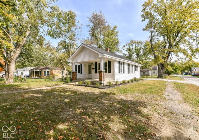Single family home for sale at 1924 Euclid Dr, Anderson, IN 46011 | MLS# 22133544