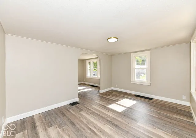 Photo 3 of Single family home for sale at 1924 Euclid Dr, Anderson, IN 46011 | MLS# 22133544 | Listing updated on 2026-10-27